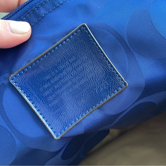 COACH Signature Getaway Weekender Tote Bag Blue Detachable Toiletry Bag Y2K - Picture 10 of 11